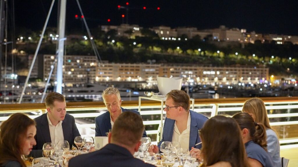 Gala-Diner im Yachtclub