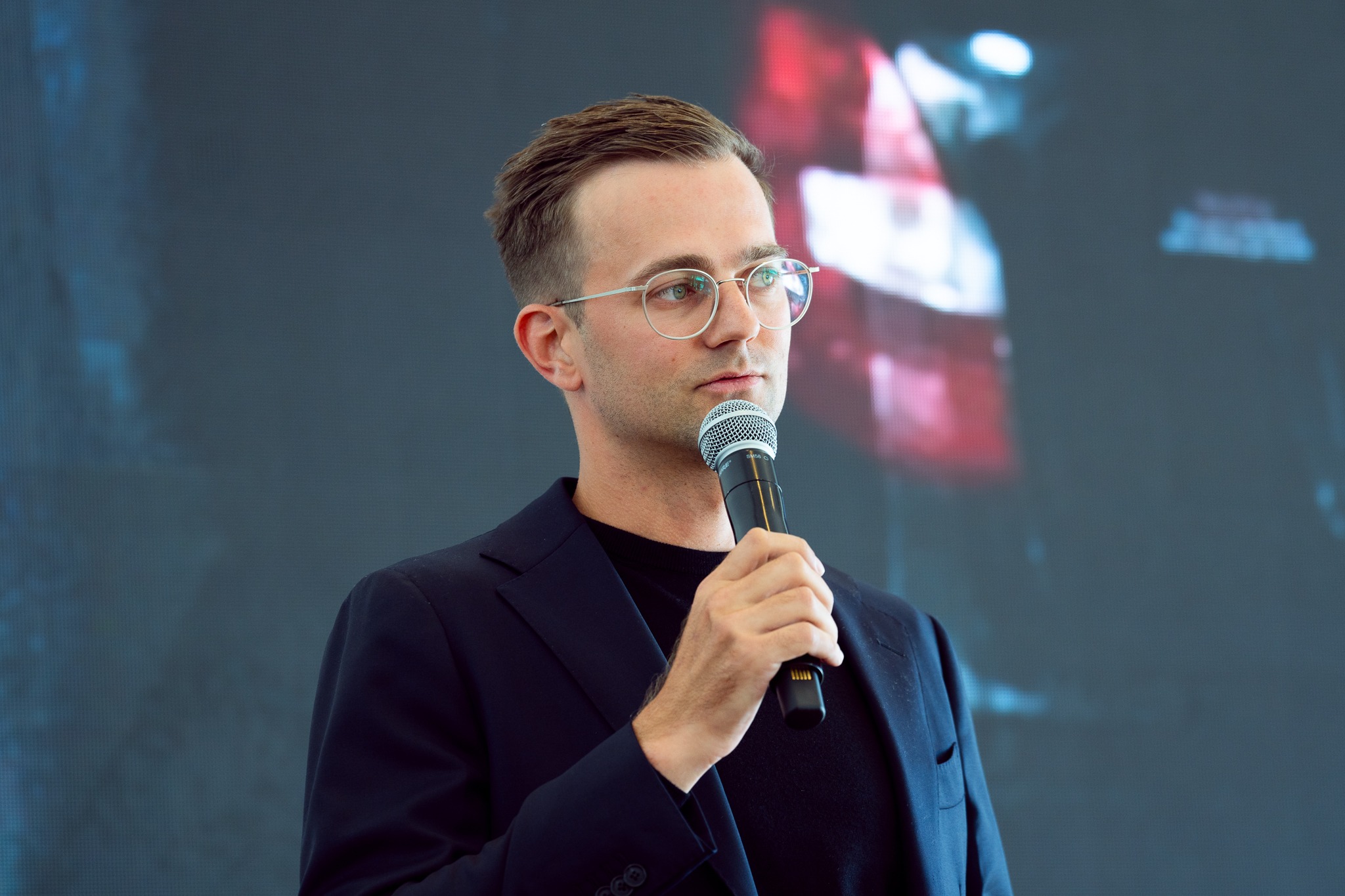 vic24-tobias_claessens